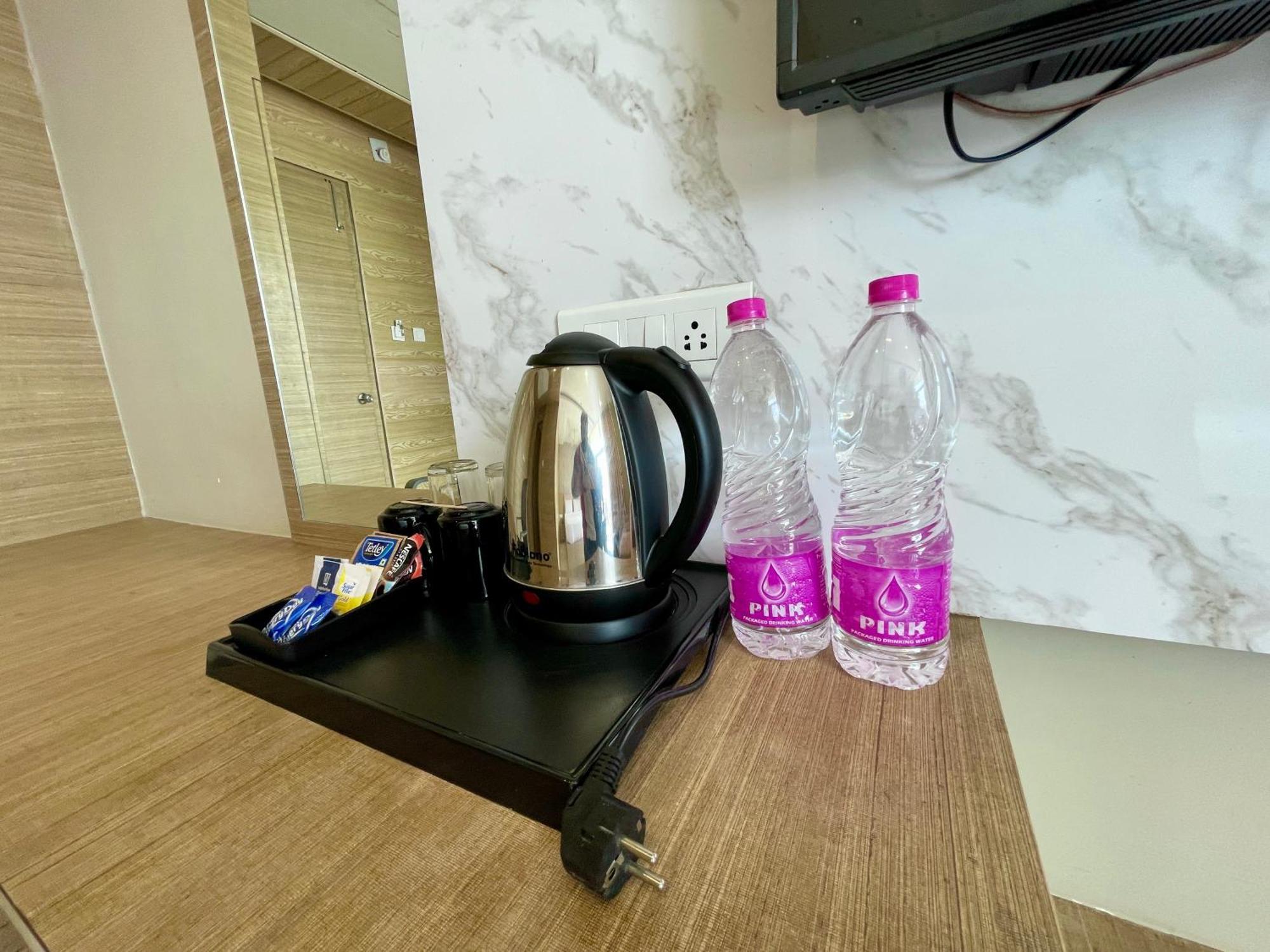 Hotel Tbs In Puri Eksteriør billede